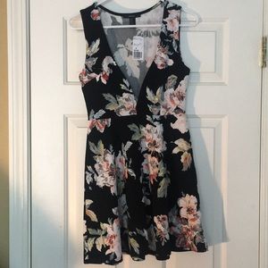 Floral Dress Black-Forever21-Never Worn